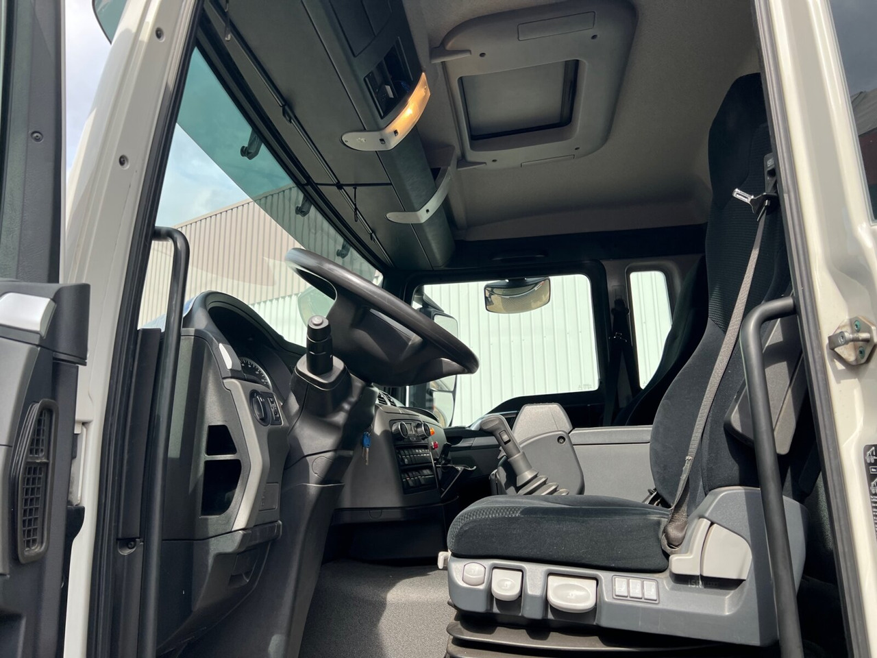 MAN TGS 26.360/400 6x2-4 BL TGS 26.360/400 6x2-4 BL, Lenk-/Lift, Kran Atlas AK 206.3E A5, Funk - Камион с кран, Бордови камион: снимка 2 MAN TGS 26.360/400 6x2-4 BL TGS 26.360/400 6x2-4 BL, Lenk-/Lift, Kran Atlas AK 206.3E A5, Funk - Камион с кран, Бордови камион: снимка 2