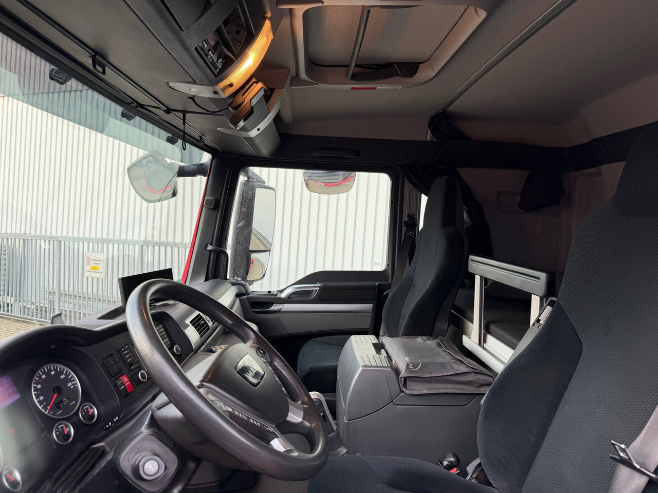 MAN TGS 26.400 6x2-4 LL TGS 26.400 6x2-4 LL, Lenk-/Lift, Navi, ADR, Esterer Tank ca. 19270l, 2 Kammern, Funk - Камион цистерна: снимка 5 MAN TGS 26.400 6x2-4 LL TGS 26.400 6x2-4 LL, Lenk-/Lift, Navi, ADR, Esterer Tank ca. 19270l, 2 Kammern, Funk - Камион цистерна: снимка 5