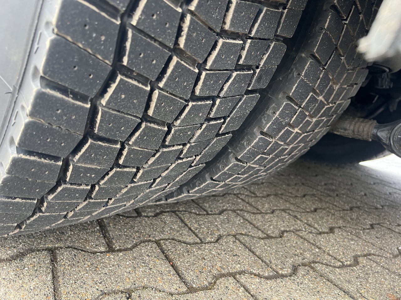 MAN TGS 26.400 6x2-4 LL TGS 26.400 6x2-4 LL, Navi, Lenk-/Liftachse, Heckkran Palfinger PK20001-K B, Funk - Камион с кран, Бордови камион: снимка 5 MAN TGS 26.400 6x2-4 LL TGS 26.400 6x2-4 LL, Navi, Lenk-/Liftachse, Heckkran Palfinger PK20001-K B, Funk - Камион с кран, Бордови камион: снимка 5