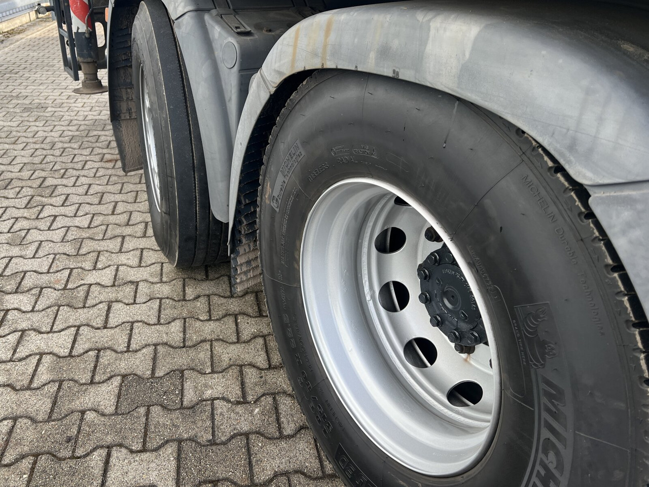 MAN TGS 26.400 6x2-4 LL TGS 26.400 6x2-4 LL, Navi, Lenk-/Liftachse, Heckkran Palfinger PK20001-K B, Funk - Камион с кран, Бордови камион: снимка 3 MAN TGS 26.400 6x2-4 LL TGS 26.400 6x2-4 LL, Navi, Lenk-/Liftachse, Heckkran Palfinger PK20001-K B, Funk - Камион с кран, Бордови камион: снимка 3