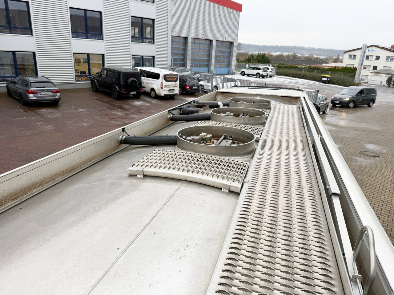 MAN TGS 26.440 6x2-4 BL TGS 26.440 6x2-4 BL, Lenk-/Liftachse, ADR, Esterer Tank ca. 20.340l, 3 Kammern - Камион цистерна: снимка 3 MAN TGS 26.440 6x2-4 BL TGS 26.440 6x2-4 BL, Lenk-/Liftachse, ADR, Esterer Tank ca. 20.340l, 3 Kammern - Камион цистерна: снимка 3