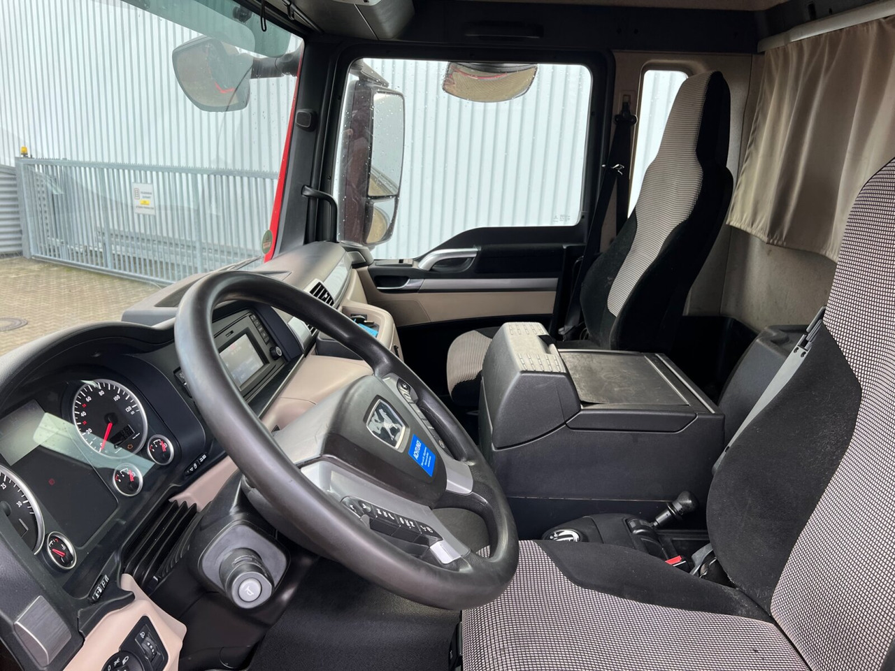 MAN TGS 26.460 6x4 BB TGS 26.460 6x4 BB, Intarder, Bordmatik - Самосвал камион: снимка 5 MAN TGS 26.460 6x4 BB TGS 26.460 6x4 BB, Intarder, Bordmatik - Самосвал камион: снимка 5