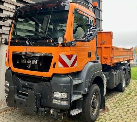 MAN TGS 28.400 6x4-4 BL TGS 28.400 6x4-4 BL, EEV, Lenk-/Liftachse, Wechselsystem - Самосвал камион: снимка 1 MAN TGS 28.400 6x4-4 BL TGS 28.400 6x4-4 BL, EEV, Lenk-/Liftachse, Wechselsystem - Самосвал камион: снимка 1