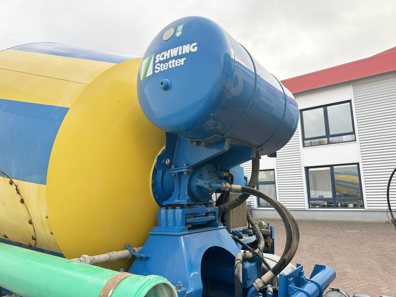 MAN TGS 32.400 8X4 BB TGS 32.400 8x4 BB, Stetter ca. 9m³ - Бетоновоз: снимка 2 MAN TGS 32.400 8X4 BB TGS 32.400 8x4 BB, Stetter ca. 9m³ - Бетоновоз: снимка 2