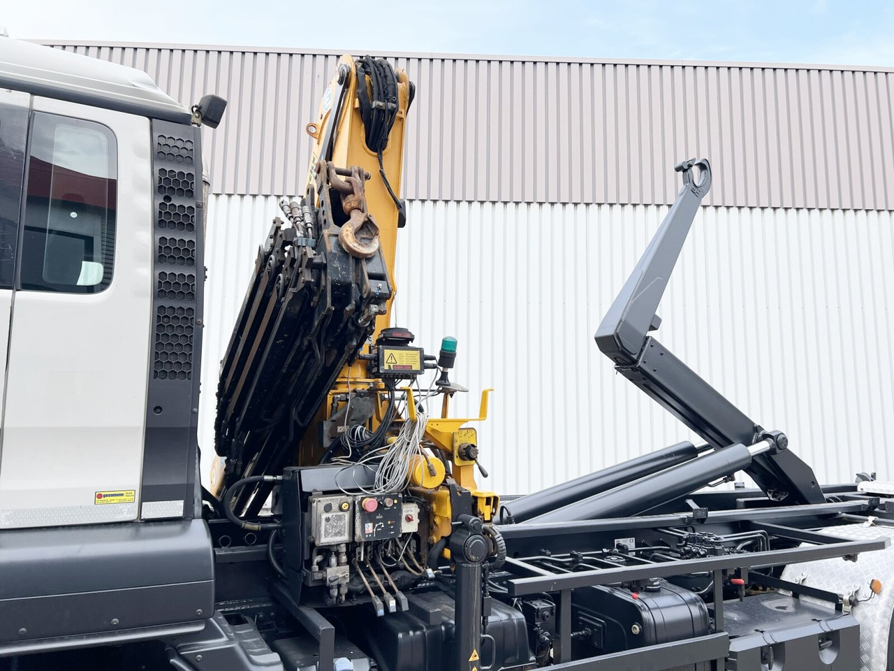 MAN TGS 33.440 6X4 BL TGS 33.440 6X4 BL mit Kran Effer 165-3S, Funk - Мултилифт с кука камион, Камион с кран: снимка 3 MAN TGS 33.440 6X4 BL TGS 33.440 6X4 BL mit Kran Effer 165-3S, Funk - Мултилифт с кука камион, Камион с кран: снимка 3