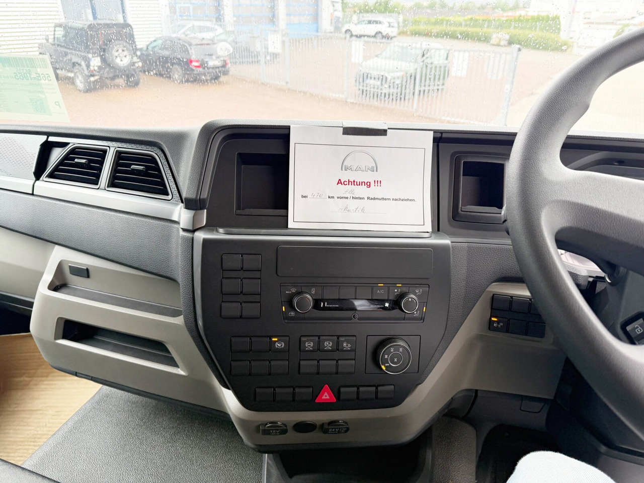 MAN TGS 33.440 6x6 BB CH RHD TGS 33.440 6x6 BB CH RHD, Euro2, Rechtslenker, Einzelbereifung - Шаси кабина: снимка 3 MAN TGS 33.440 6x6 BB CH RHD TGS 33.440 6x6 BB CH RHD, Euro2, Rechtslenker, Einzelbereifung - Шаси кабина: снимка 3