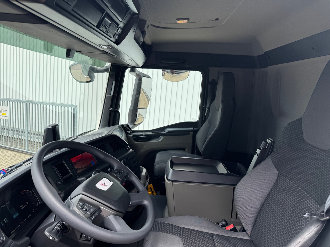 MAN TGS 33.480 6x6 BB CH TGS 33.480 6x6 BB CH, Hohe Bauart, Nebenantrieb - Мултилифт с кука камион: снимка 2 MAN TGS 33.480 6x6 BB CH TGS 33.480 6x6 BB CH, Hohe Bauart, Nebenantrieb - Мултилифт с кука камион: снимка 2