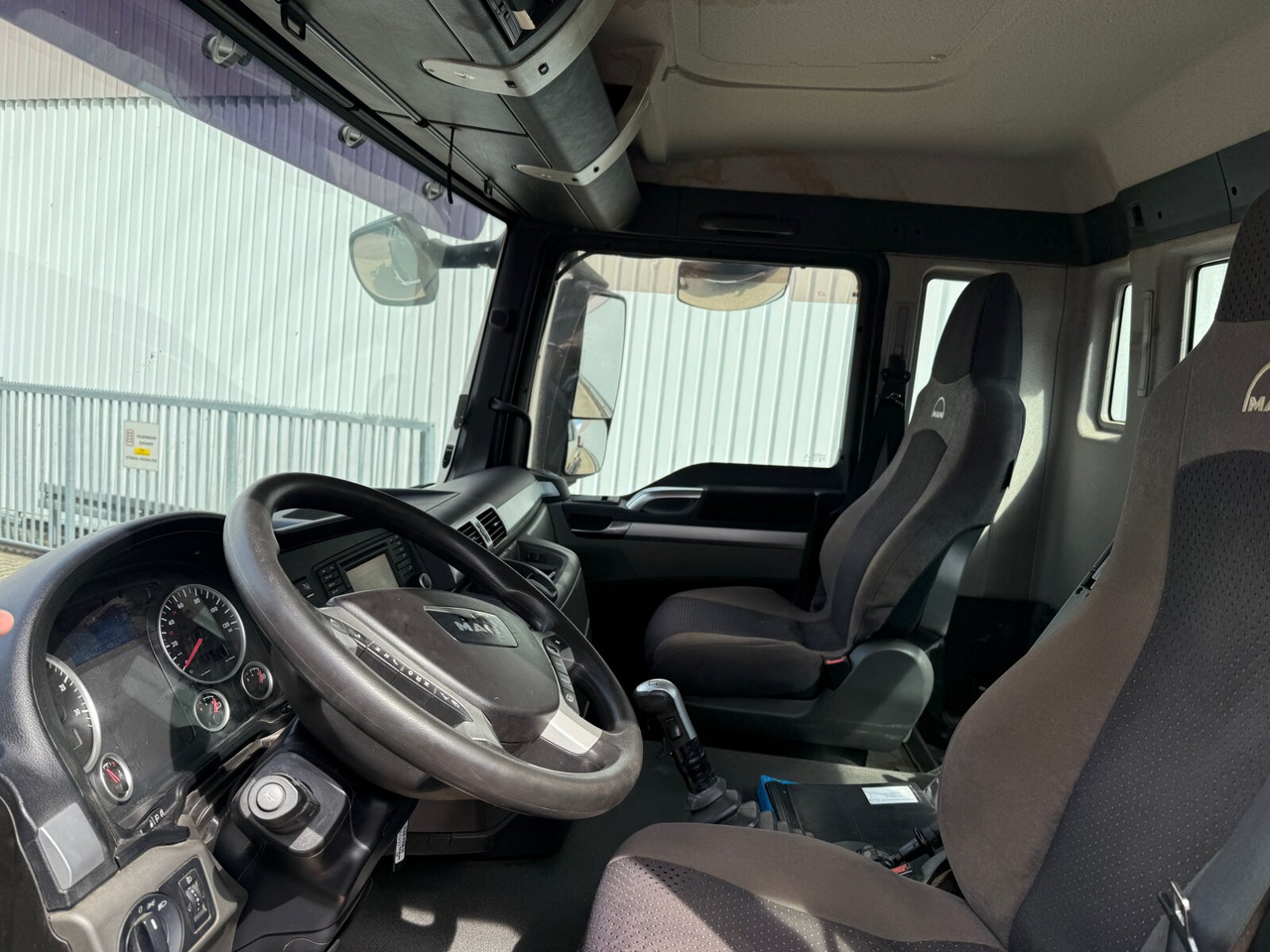 MAN TGS 35.480 8x4 BL TGS 35.480 8x4 BL, PriTarder, Navi - Мултилифт с кука камион: снимка 3 MAN TGS 35.480 8x4 BL TGS 35.480 8x4 BL, PriTarder, Navi - Мултилифт с кука камион: снимка 3