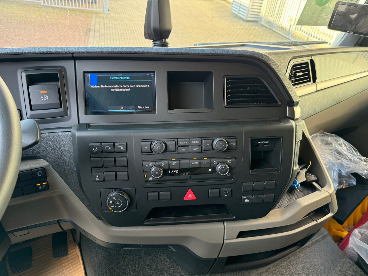 MAN TGS 35.480 8x6H BL CH TGS 35.480 8x6H BL CH, HydroDrive, Navi, Nebenantrieb - Мултилифт с кука камион: снимка 5 MAN TGS 35.480 8x6H BL CH TGS 35.480 8x6H BL CH, HydroDrive, Navi, Nebenantrieb - Мултилифт с кука камион: снимка 5