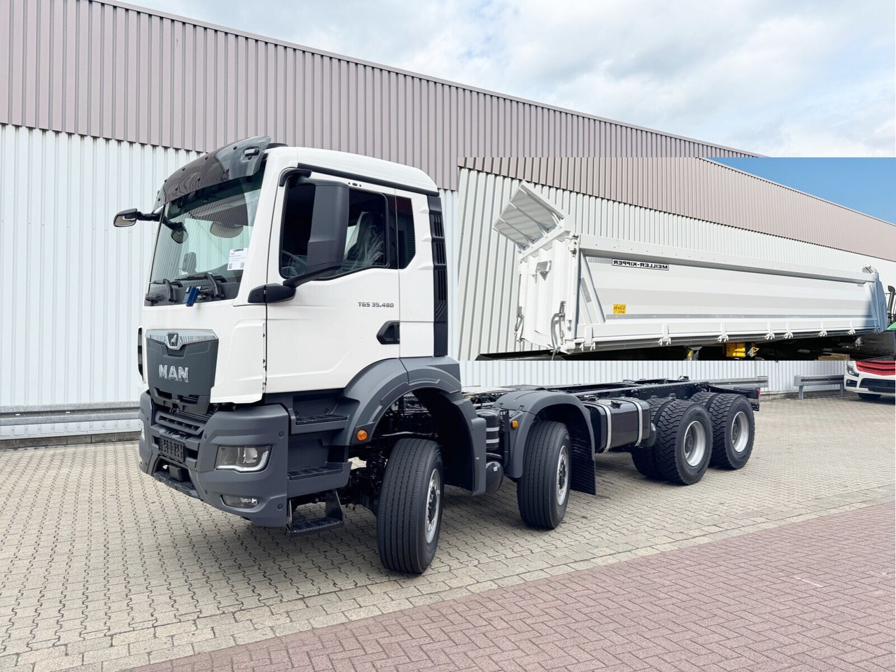MAN TGS 35.480 8x8 BB CH TGS 35.480 8x8 BB CH, Hohe Bauart, Nebenantrieb - Самосвал камион: снимка 1 MAN TGS 35.480 8x8 BB CH TGS 35.480 8x8 BB CH, Hohe Bauart, Nebenantrieb - Самосвал камион: снимка 1