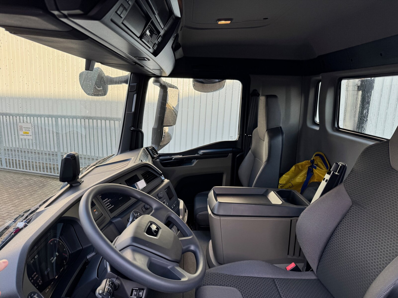 MAN TGS 41.440/480 8x4 BB TGS 41.440/480 8x4 BB, 5x VORHANDEN, Meiller Stahlmulde 18m³ - Самосвал: снимка 5 MAN TGS 41.440/480 8x4 BB TGS 41.440/480 8x4 BB, 5x VORHANDEN, Meiller Stahlmulde 18m³ - Самосвал: снимка 5