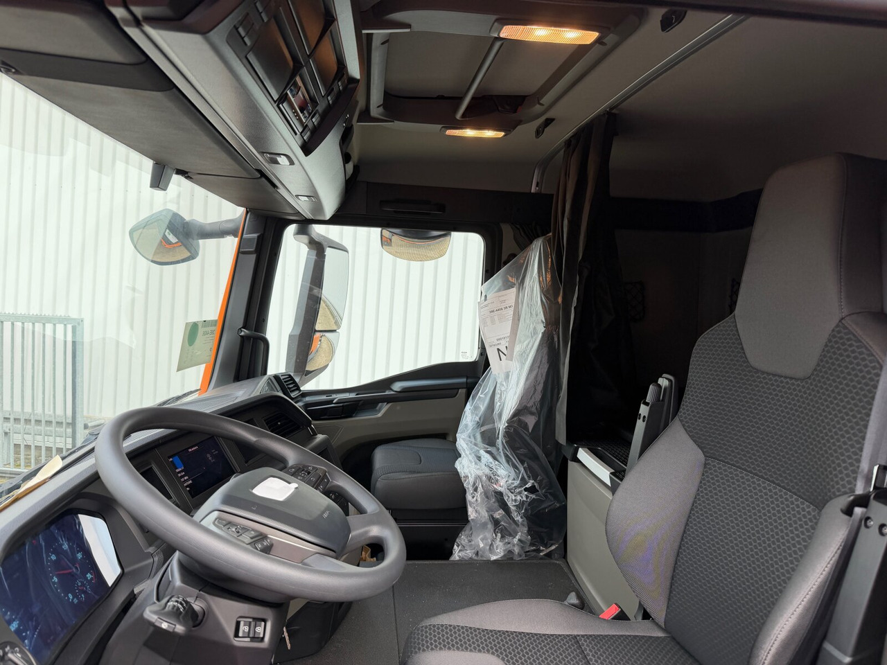 MAN TGS 41.440 8x4 BB CH TGS 41.440 8x4 BB CH, Retarder, MEHRFACH VORHANDEN! - Шаси кабина: снимка 3 MAN TGS 41.440 8x4 BB CH TGS 41.440 8x4 BB CH, Retarder, MEHRFACH VORHANDEN! - Шаси кабина: снимка 3