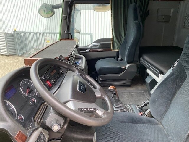 MAN TGX 26.540 6x4 BB TGX 26.540 6x4 BB, Intarder, XXL-Fahrerhaus - Мултилифт за контейнери камион: снимка 3 MAN TGX 26.540 6x4 BB TGX 26.540 6x4 BB, Intarder, XXL-Fahrerhaus - Мултилифт за контейнери камион: снимка 3