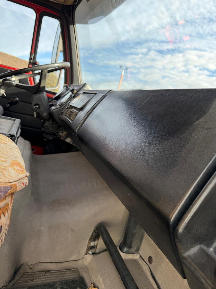 Mercedes-Benz - 2628 6 x 4 - Самосвал камион: снимка 4 Mercedes-Benz - 2628 6 x 4 - Самосвал камион: снимка 4