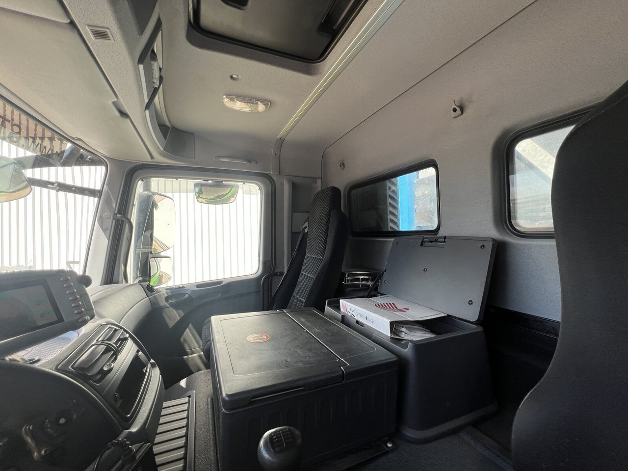 Mercedes-Benz Actros 2032 LA 4x4 Actros 2032 LA 4x4/ Rdstand 3.600 mm - Шаси кабина: снимка 5 Mercedes-Benz Actros 2032 LA 4x4 Actros 2032 LA 4x4/ Rdstand 3.600 mm - Шаси кабина: снимка 5