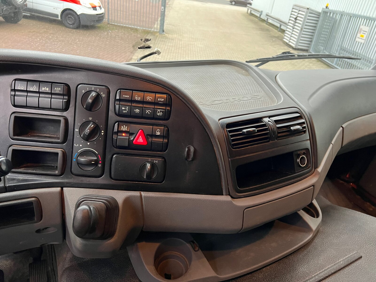 Mercedes-Benz Actros 2541 L 6x2 Actros 2541 L 6x2, Lenk-/Liftachse - Шаси кабина: снимка 3 Mercedes-Benz Actros 2541 L 6x2 Actros 2541 L 6x2, Lenk-/Liftachse - Шаси кабина: снимка 3