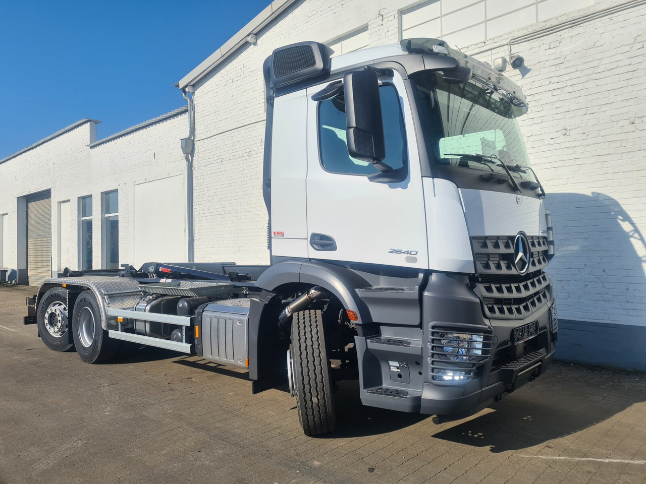 Mercedes-Benz Actros 2545 L 6x2 Actros 2545 L 6x2, Retarder, Lenk-/Liftachse, MirrorCam, MultimediaCockpit, Navi - Мултилифт с кука камион: снимка 2 Mercedes-Benz Actros 2545 L 6x2 Actros 2545 L 6x2, Retarder, Lenk-/Liftachse, MirrorCam, MultimediaCockpit, Navi - Мултилифт с кука камион: снимка 2