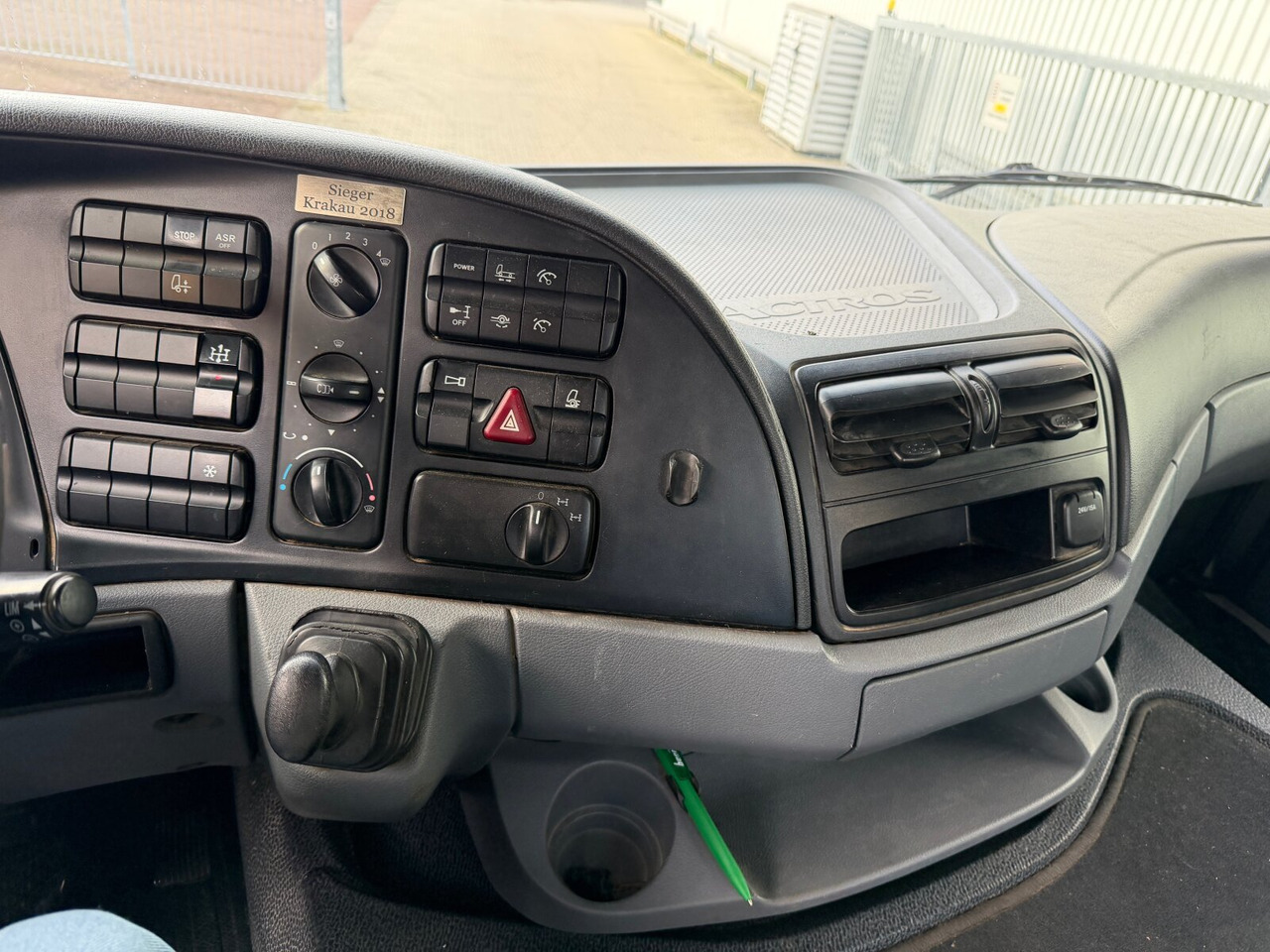 Mercedes-Benz Actros 2644 L 6x4 Actros 2644 L 6x4 - Мултилифт с кука камион: снимка 4 Mercedes-Benz Actros 2644 L 6x4 Actros 2644 L 6x4 - Мултилифт с кука камион: снимка 4