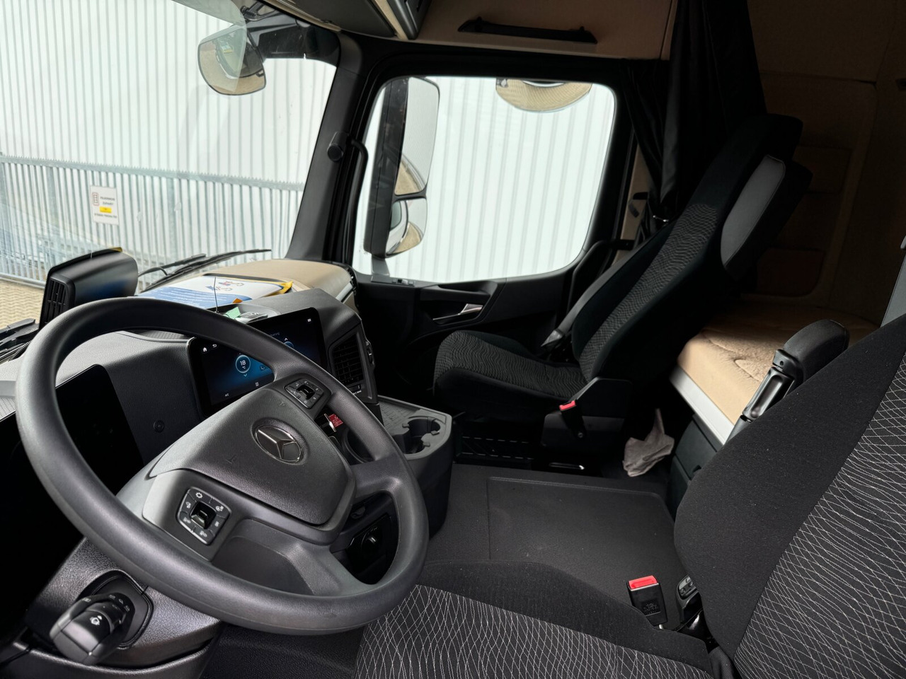 Mercedes-Benz Actros 2645 L 6x4 Actros 2645 L 6x4, MultimediaCockpit, Motorabtrieb, Funk - Мултилифт с кука камион: снимка 3 Mercedes-Benz Actros 2645 L 6x4 Actros 2645 L 6x4, MultimediaCockpit, Motorabtrieb, Funk - Мултилифт с кука камион: снимка 3