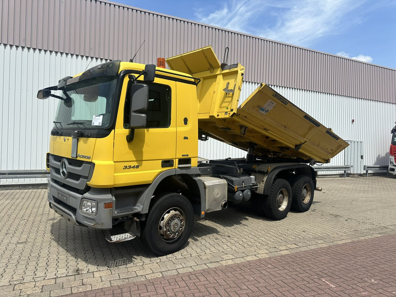 Mercedes-Benz Actros 3348 AK 6x6 Actros 3348 AK 6x6, Bordmatik links - Самосвал камион: снимка 1 Mercedes-Benz Actros 3348 AK 6x6 Actros 3348 AK 6x6, Bordmatik links - Самосвал камион: снимка 1
