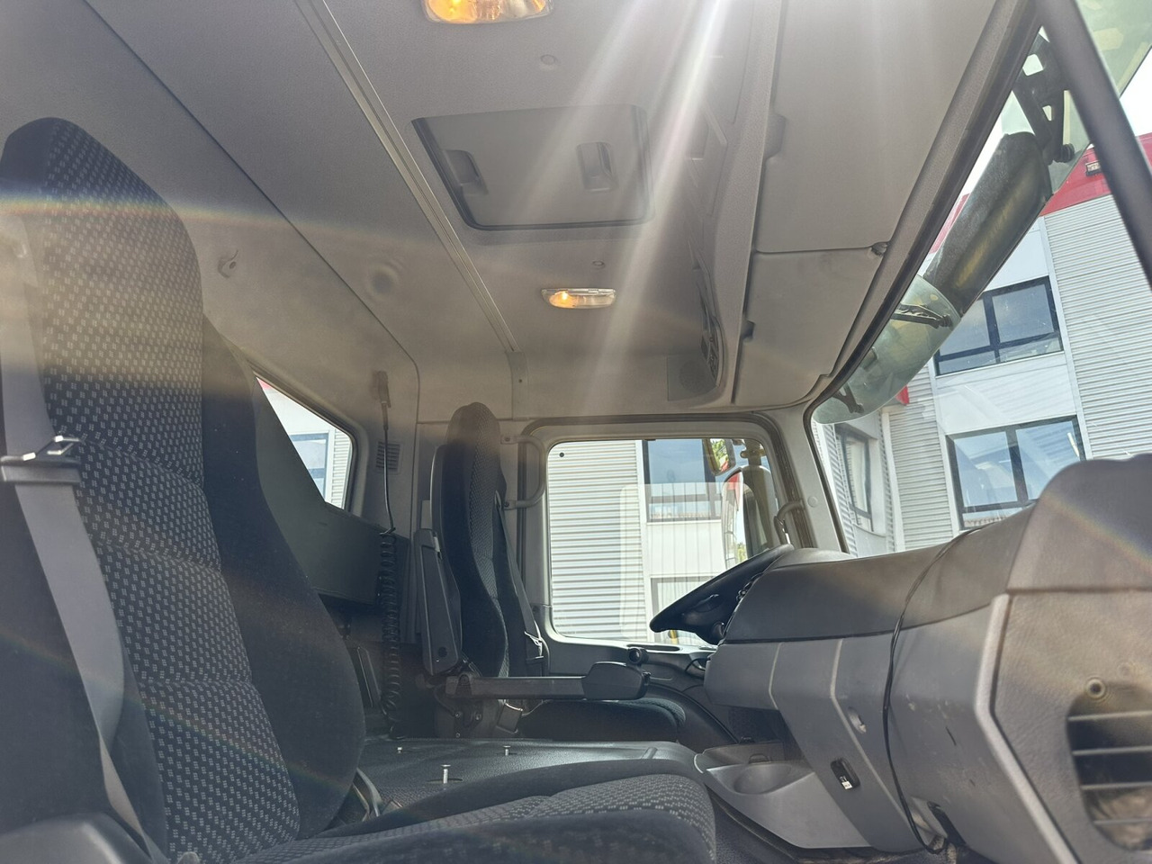 Mercedes-Benz Actros 3348 AK 6x6 Actros 3348 AK 6x6, Bordmatik links - Самосвал камион: снимка 5 Mercedes-Benz Actros 3348 AK 6x6 Actros 3348 AK 6x6, Bordmatik links - Самосвал камион: снимка 5