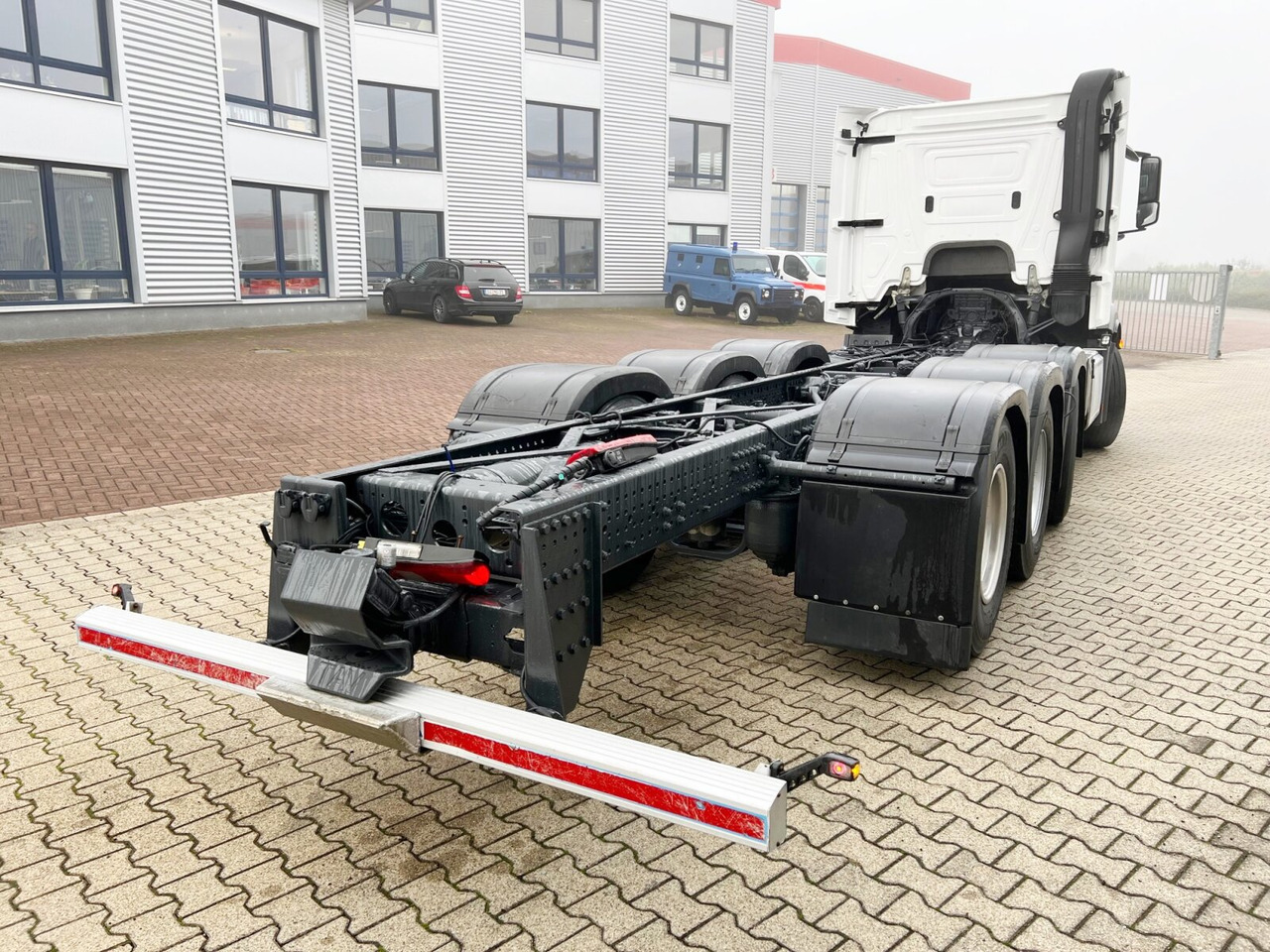 Лизинг на Mercedes-Benz Actros 3551 L 8x2/4 Actros 3551 L 8x2/4, Vorlauflenkachse, Doppelbereifte Nachlaufliftachse Mercedes-Benz Actros 3551 L 8x2/4 Actros 3551 L 8x2/4, Vorlauflenkachse, Doppelbereifte Nachlaufliftachse: снимка 10