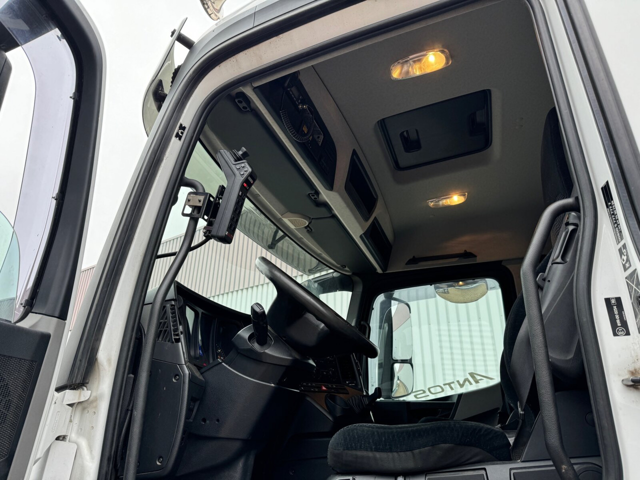 Mercedes-Benz Antos 2536 L 6x2 Antos 2536 L 6x2, Liftachse, Hiab XR 21S61 bis 7 m Container - Мултилифт с кука камион: снимка 3 Mercedes-Benz Antos 2536 L 6x2 Antos 2536 L 6x2, Liftachse, Hiab XR 21S61 bis 7 m Container - Мултилифт с кука камион: снимка 3