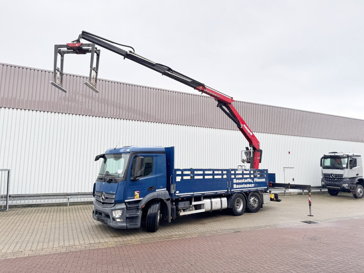 Mercedes-Benz Antos 2540 L 6x2 Antos 2540 L 6x2, Lenkachse, HMF 2110-L3 Heckkran - Камион с кран, Бордови камион: снимка 1 Mercedes-Benz Antos 2540 L 6x2 Antos 2540 L 6x2, Lenkachse, HMF 2110-L3 Heckkran - Камион с кран, Бордови камион: снимка 1
