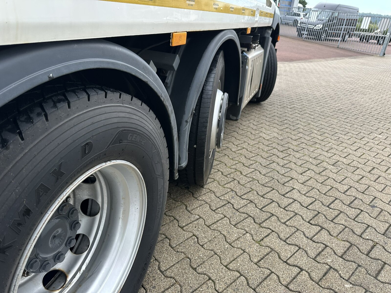 Mercedes-Benz Antos 2540 L 6x2 Antos 2540 L 6x2, Vorlauflenk-/Liftachse, Teleabsetzer - Мултилифт за контейнери камион: снимка 4 Mercedes-Benz Antos 2540 L 6x2 Antos 2540 L 6x2, Vorlauflenk-/Liftachse, Teleabsetzer - Мултилифт за контейнери камион: снимка 4