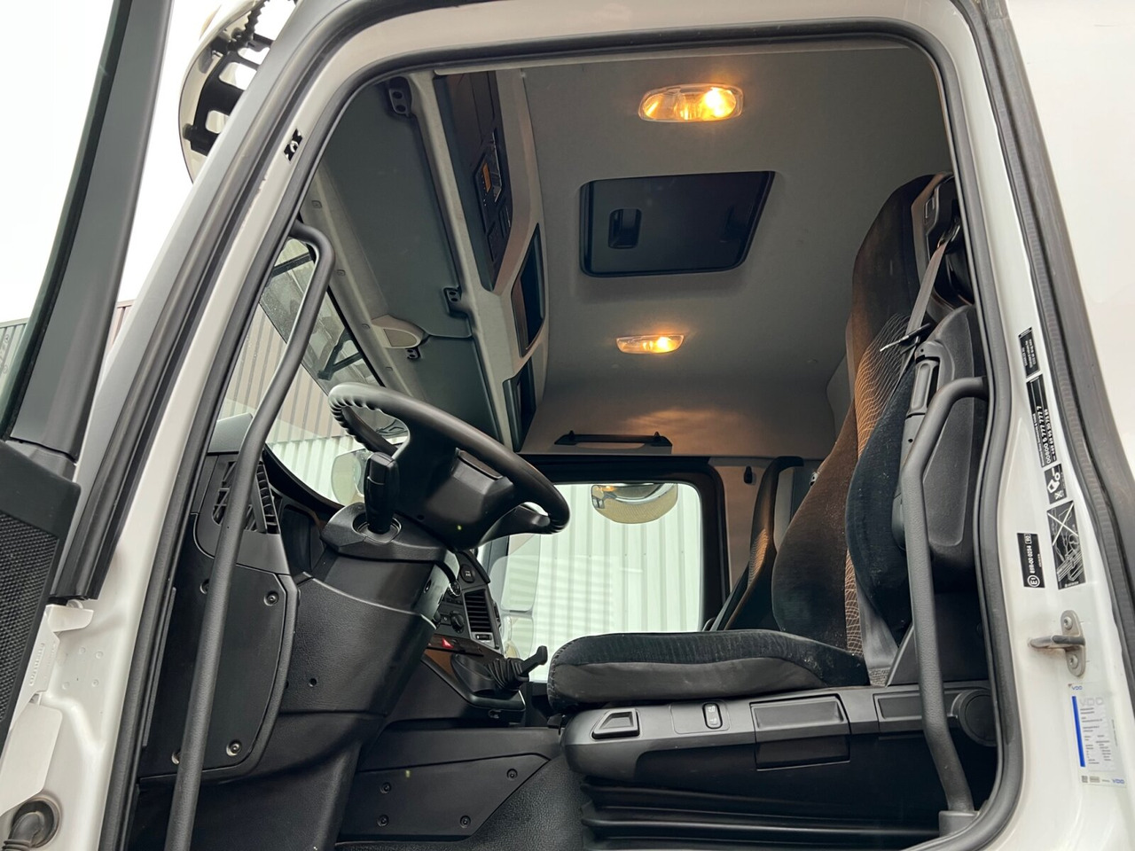 Mercedes-Benz Arocs 1830 K 4x2 Arocs 1830 K 4x2, Funk - Мултилифт за контейнери камион: снимка 3 Mercedes-Benz Arocs 1830 K 4x2 Arocs 1830 K 4x2, Funk - Мултилифт за контейнери камион: снимка 3