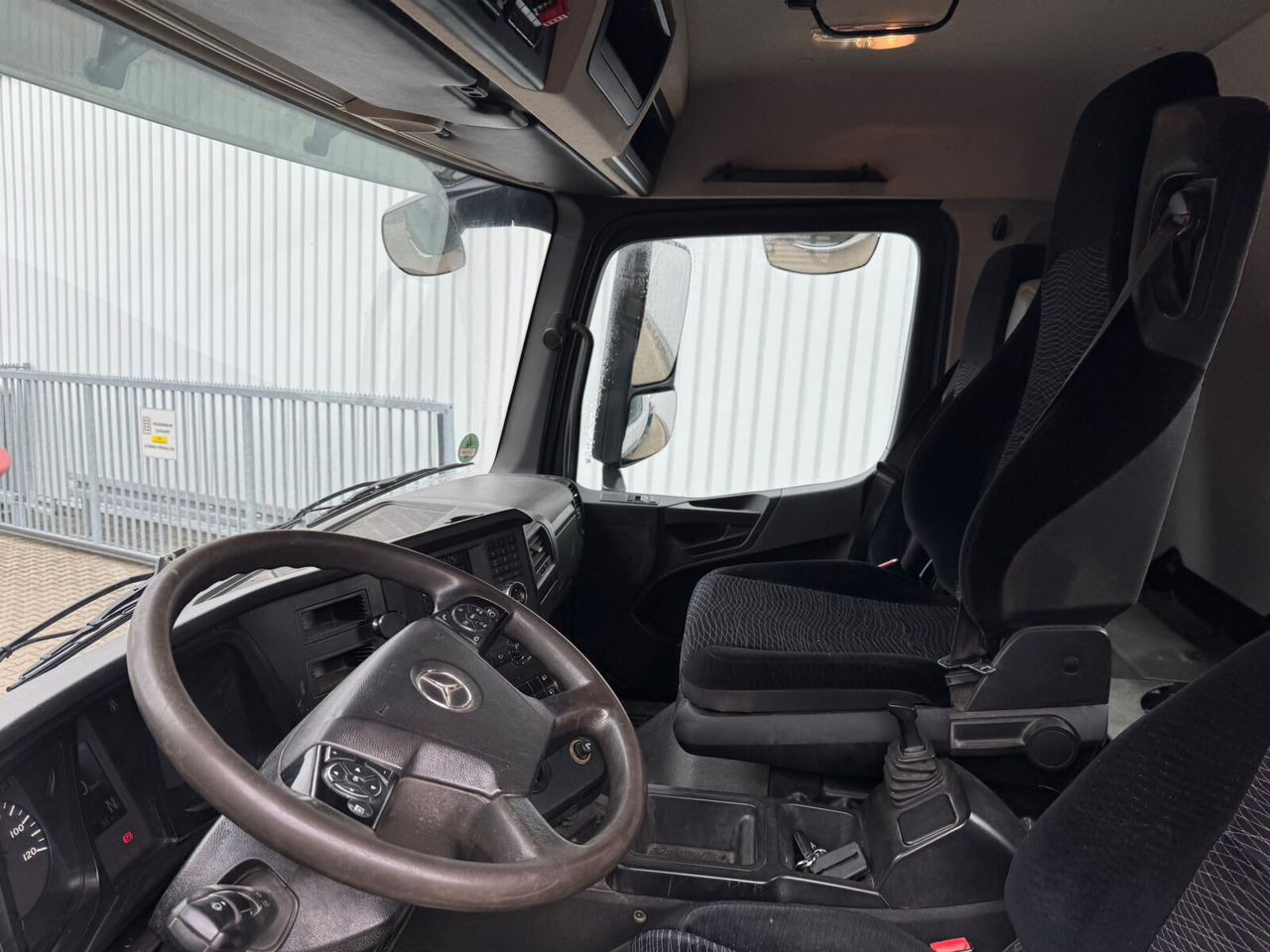 Mercedes-Benz Arocs 1833 AK 4x4 Arocs 1833 AK 4x4, Meiller 3-S-Kipper, Bordmatik - Самосвал камион: снимка 4 Mercedes-Benz Arocs 1833 AK 4x4 Arocs 1833 AK 4x4, Meiller 3-S-Kipper, Bordmatik - Самосвал камион: снимка 4