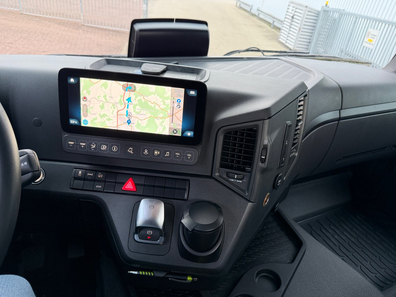 Mercedes-Benz Arocs 2542 L 6x2/4 Arocs 2542 L 6x2/4, Vorlauflenk-/liftachse, Navi, MultimediaCockpit - Шаси кабина: снимка 3 Mercedes-Benz Arocs 2542 L 6x2/4 Arocs 2542 L 6x2/4, Vorlauflenk-/liftachse, Navi, MultimediaCockpit - Шаси кабина: снимка 3