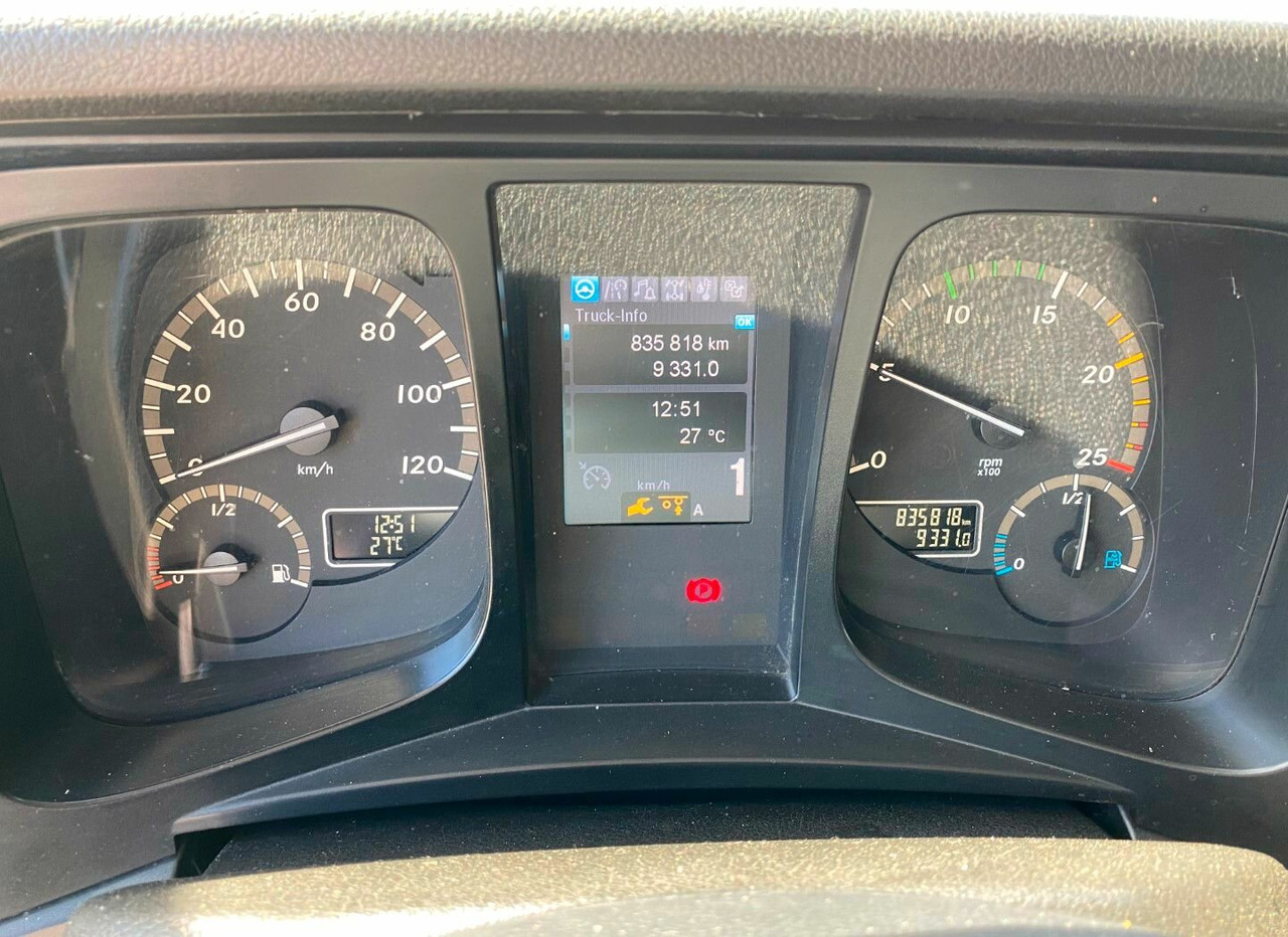 Камион с кран, Бордови камион Mercedes-Benz Arocs 2545 L/6x2/4 Arocs 2545 L/6x2/4, Atlas Kran, 145.2-A19 VB, 9,4m-1.51 to, Lenkachse, entlastbar, Retarder, Klima,: снимка 11 Камион с кран, Бордови камион Mercedes-Benz Arocs 2545 L/6x2/4 Arocs 2545 L/6x2/4, Atlas Kran, 145.2-A19 VB, 9,4m-1.51 to, Lenkachse, entlastbar, Retarder, Klima,: снимка 11