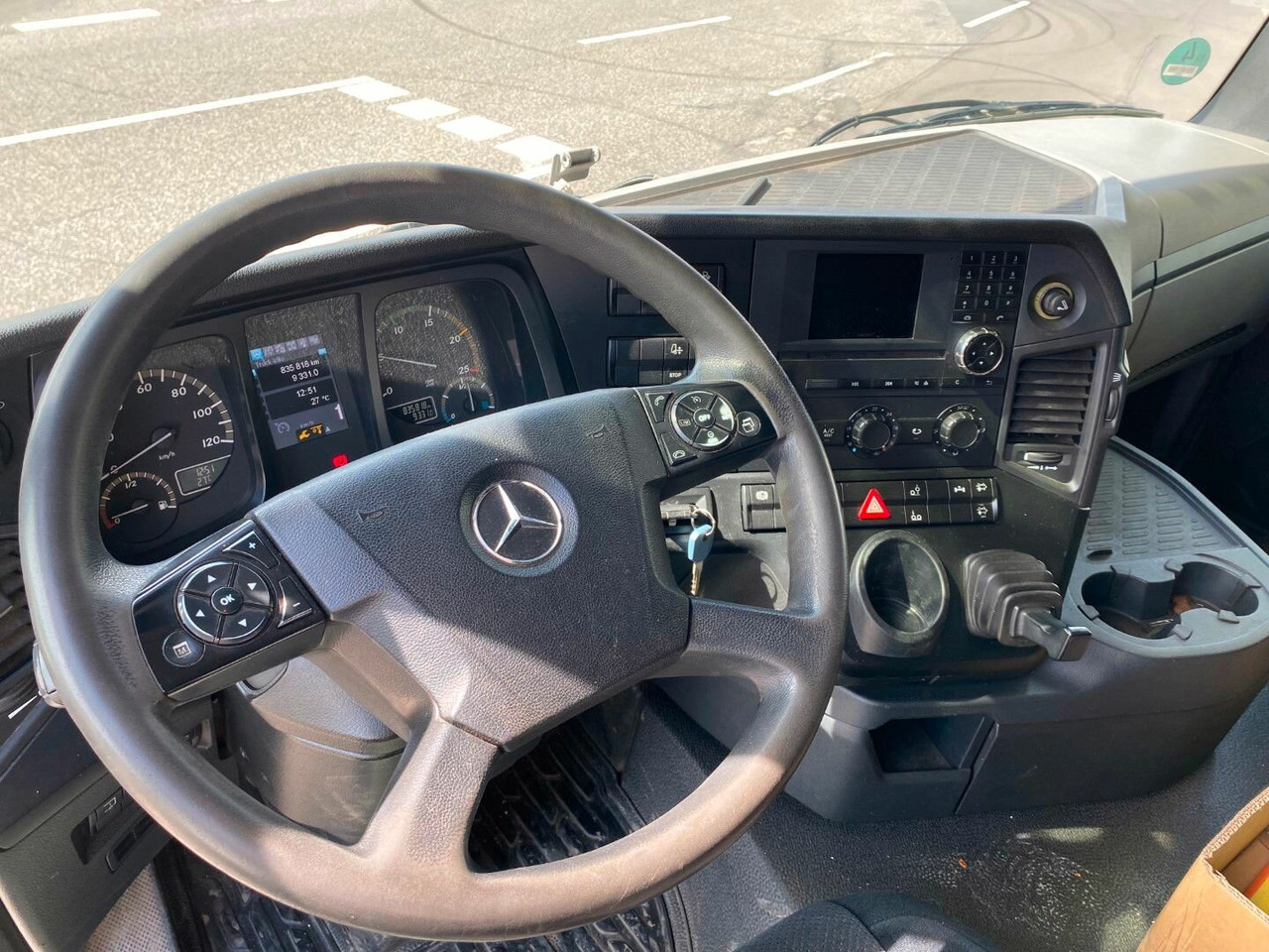 Камион с кран, Бордови камион Mercedes-Benz Arocs 2545 L/6x2/4 Arocs 2545 L/6x2/4, Atlas Kran, 145.2-A19 VB, 9,4m-1.51 to, Lenkachse, entlastbar, Retarder, Klima,: снимка 9 Камион с кран, Бордови камион Mercedes-Benz Arocs 2545 L/6x2/4 Arocs 2545 L/6x2/4, Atlas Kran, 145.2-A19 VB, 9,4m-1.51 to, Lenkachse, entlastbar, Retarder, Klima,: снимка 9