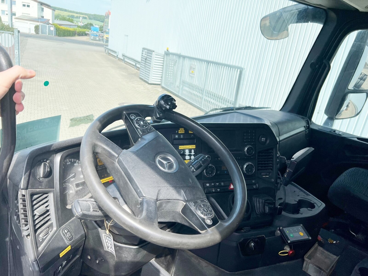 Mercedes-Benz Arocs 2642/45 K 6x4 Arocs 2642/45 K 6x4, Retarder, Motorabtrieb - Шаси кабина: снимка 2 Mercedes-Benz Arocs 2642/45 K 6x4 Arocs 2642/45 K 6x4, Retarder, Motorabtrieb - Шаси кабина: снимка 2