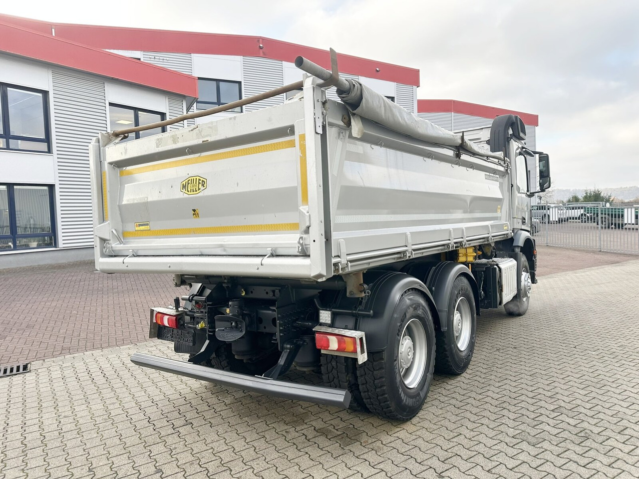 Самосвал камион Mercedes-Benz Arocs 2643 LK 6x6 HAD Arocs 2643 LK 6x6 HAD, HydroDrive: снимка 10 Самосвал камион Mercedes-Benz Arocs 2643 LK 6x6 HAD Arocs 2643 LK 6x6 HAD, HydroDrive: снимка 10