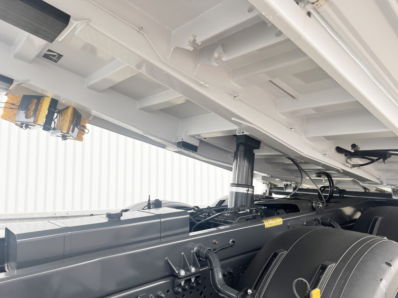 Нови Самосвал камион Mercedes-Benz Arocs 2645 K 6x4 Arocs 2645 K 6x4, MultimediaCockpit, Bordmatik links: снимка 15 Нови Самосвал камион Mercedes-Benz Arocs 2645 K 6x4 Arocs 2645 K 6x4, MultimediaCockpit, Bordmatik links: снимка 15