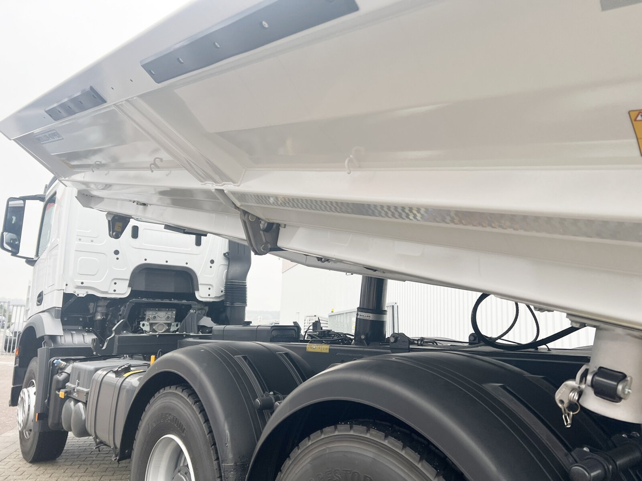 Нови Самосвал камион Mercedes-Benz Arocs 2645 K 6x4 Arocs 2645 K 6x4, MultimediaCockpit, Bordmatik links: снимка 13 Нови Самосвал камион Mercedes-Benz Arocs 2645 K 6x4 Arocs 2645 K 6x4, MultimediaCockpit, Bordmatik links: снимка 13