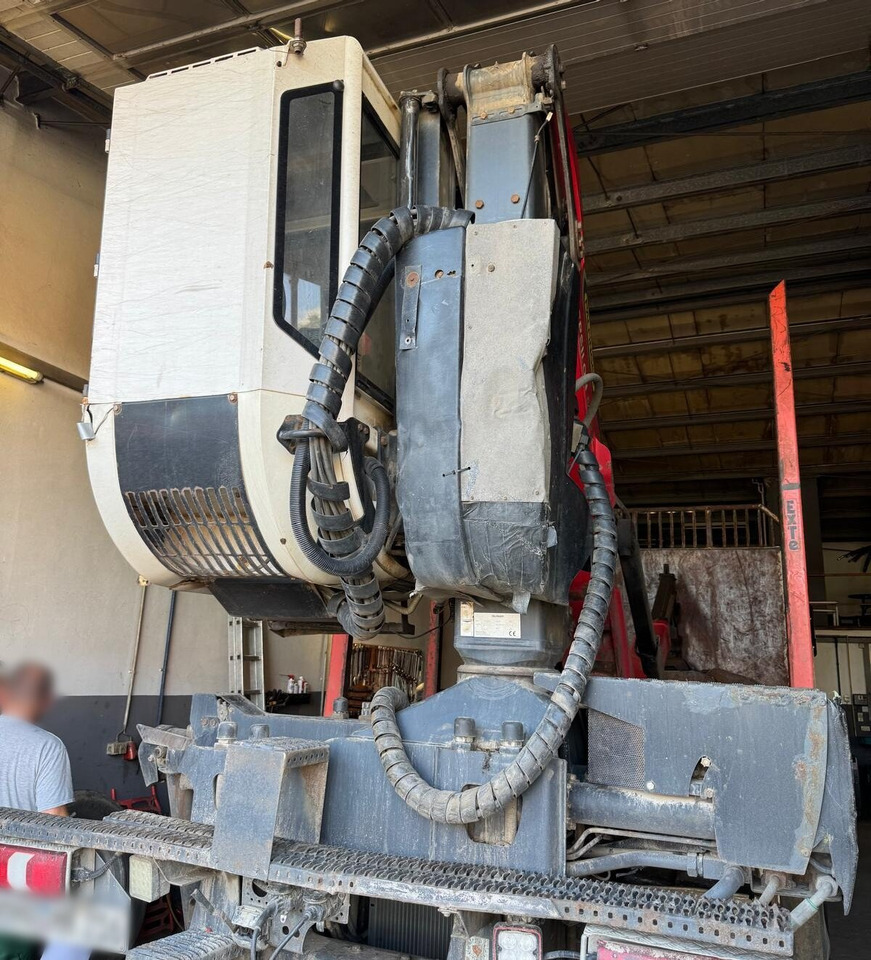 Mercedes-Benz Arocs 2648 6x4 Arocs 2648 6x4 mit Heckkran Epsilon M12Z83, Krankabine - Камион за дърва, Камион с кран: снимка 4 Mercedes-Benz Arocs 2648 6x4 Arocs 2648 6x4 mit Heckkran Epsilon M12Z83, Krankabine - Камион за дърва, Камион с кран: снимка 4