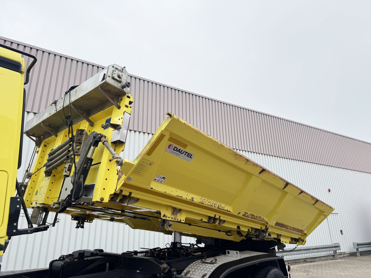 Mercedes-Benz Arocs 2658 K 6x4 Arocs 2658 K 6x4, Retarder, Bordmatik - Самосвал камион: снимка 2 Mercedes-Benz Arocs 2658 K 6x4 Arocs 2658 K 6x4, Retarder, Bordmatik - Самосвал камион: снимка 2