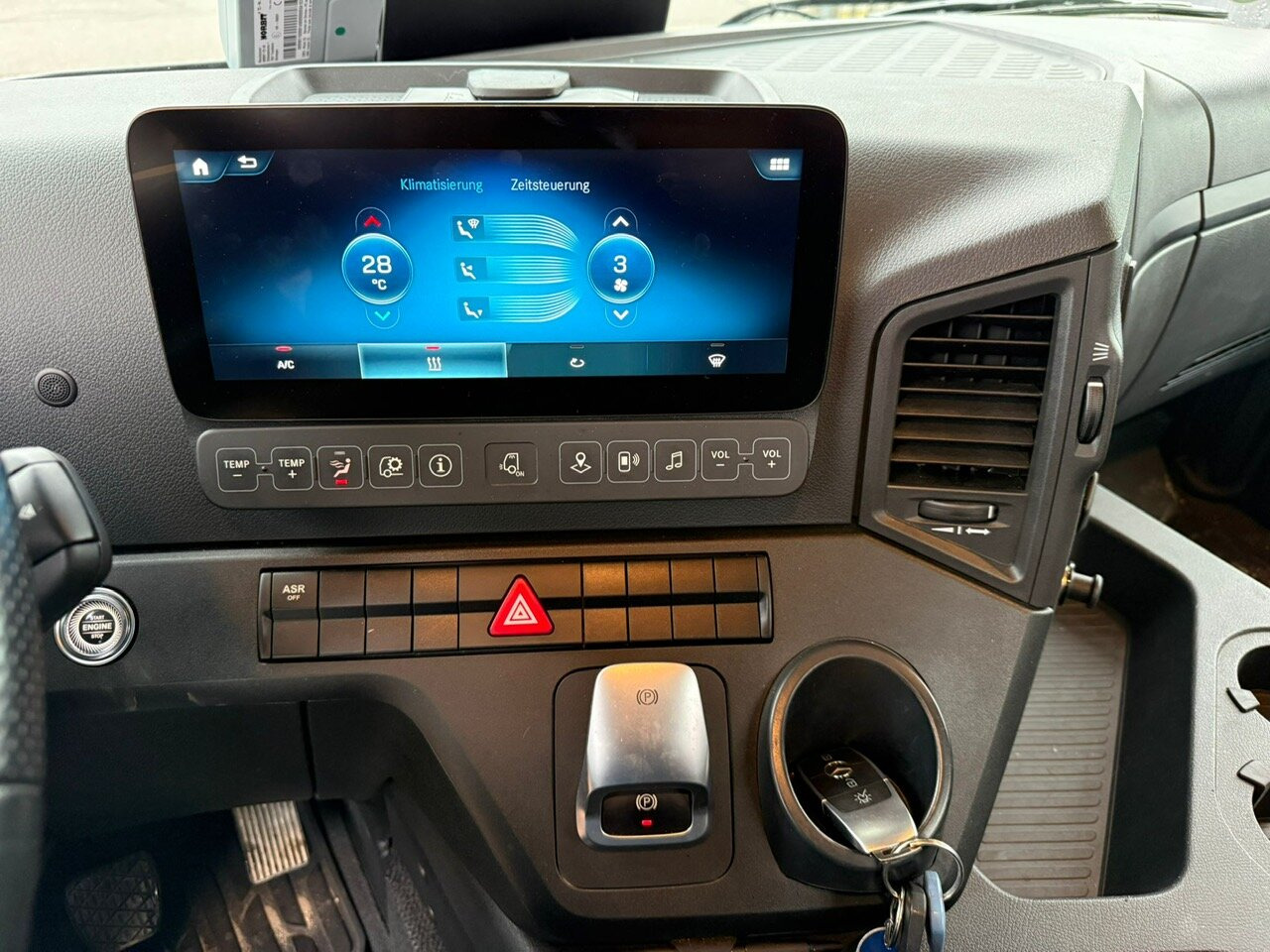 Mercedes-Benz Arocs 3243 B 8x4/4 Arocs 3243 B 8x4/4, MirrorCam, MultimediaCockpit, Navi, Betonmischer Intermix ca. 9m³ - Бетоновоз: снимка 2 Mercedes-Benz Arocs 3243 B 8x4/4 Arocs 3243 B 8x4/4, MirrorCam, MultimediaCockpit, Navi, Betonmischer Intermix ca. 9m³ - Бетоновоз: снимка 2