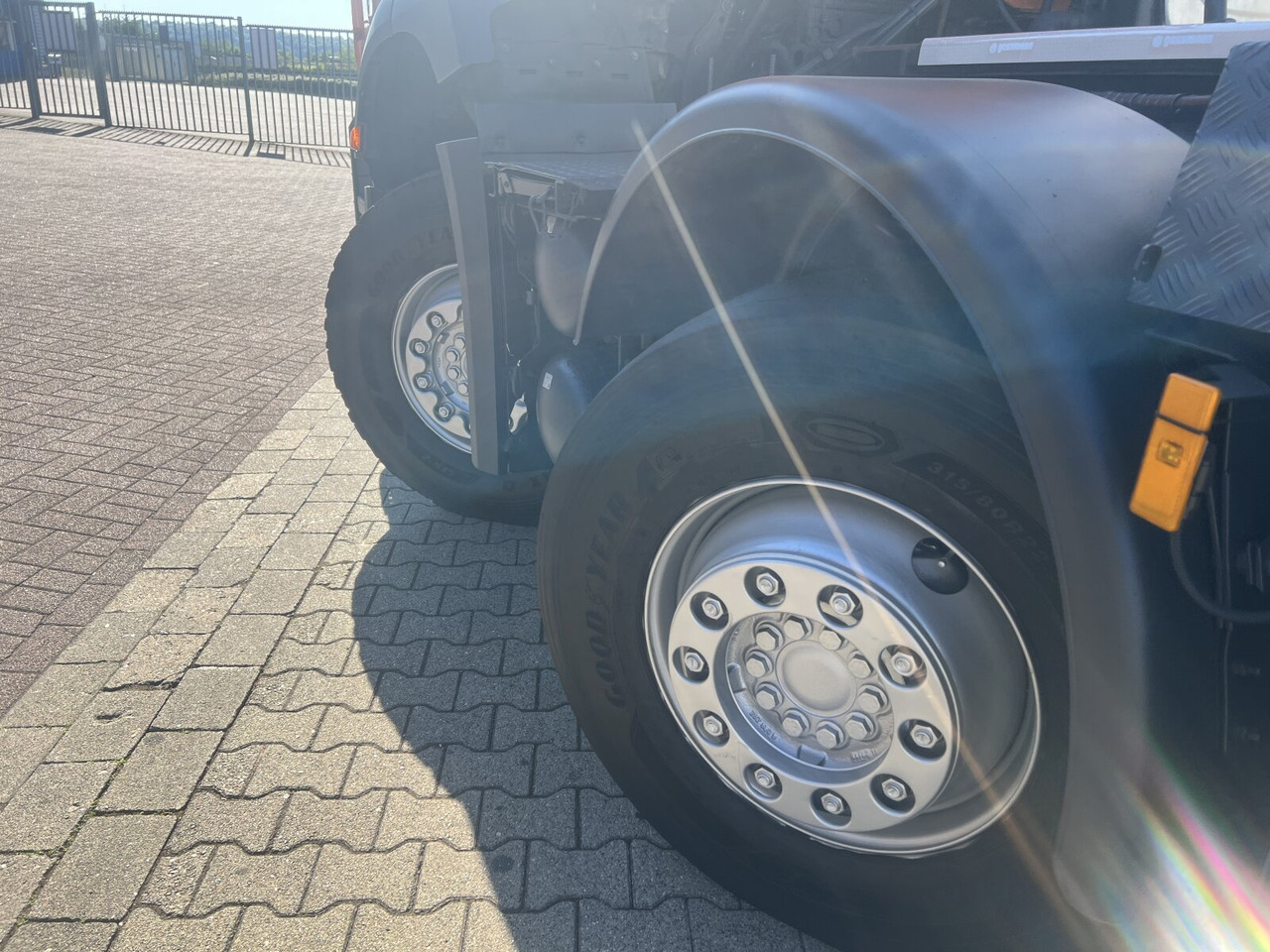 Mercedes-Benz Arocs 3243 LK 8x4/4 Arocs 3243 LK 8x4/4, Motorabtrieb - Мултилифт с кука камион: снимка 2 Mercedes-Benz Arocs 3243 LK 8x4/4 Arocs 3243 LK 8x4/4, Motorabtrieb - Мултилифт с кука камион: снимка 2