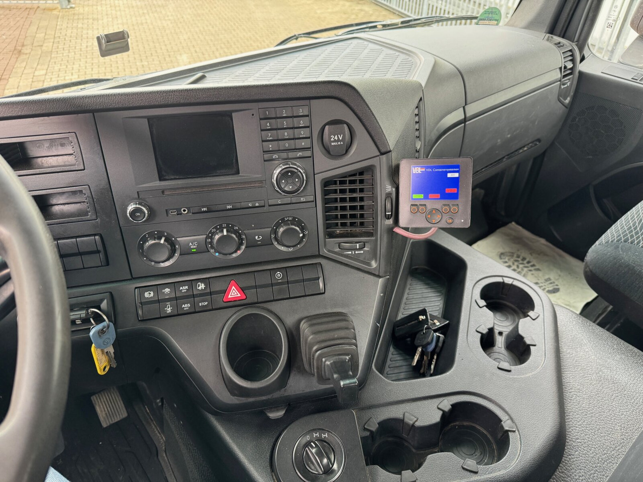 Mercedes-Benz Arocs 3243 LK 8x4/4 Arocs 3243 LK 8x4/4, Motorabtrieb - Мултилифт с кука камион: снимка 5 Mercedes-Benz Arocs 3243 LK 8x4/4 Arocs 3243 LK 8x4/4, Motorabtrieb - Мултилифт с кука камион: снимка 5