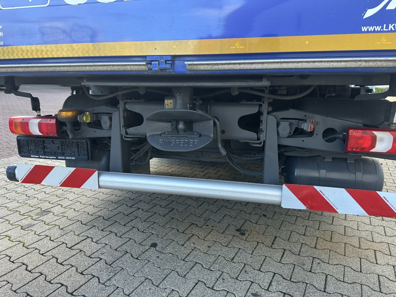 Mercedes-Benz Arocs 3245 L 8x2/6 Arocs 3245 L 8x2/6, Kran Fassi F 545 RA 2.26 XE, Jib, Funk 29,7 m - 400 kg - Камион с кран, Бордови камион: снимка 5 Mercedes-Benz Arocs 3245 L 8x2/6 Arocs 3245 L 8x2/6, Kran Fassi F 545 RA 2.26 XE, Jib, Funk 29,7 m - 400 kg - Камион с кран, Бордови камион: снимка 5