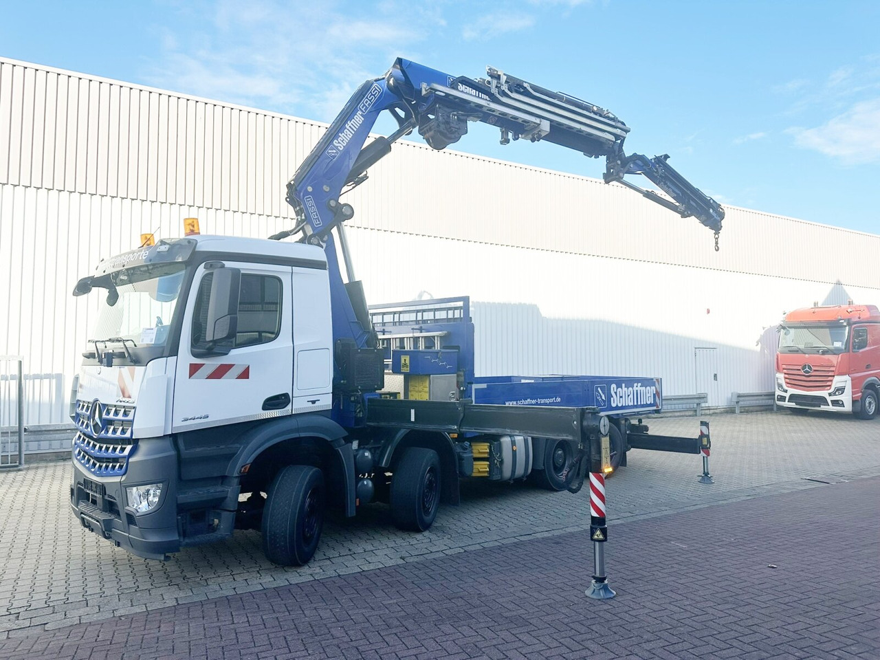 Mercedes-Benz Arocs 3245 L 8x2/6 Arocs 3245 L 8x2/6, Kran Fassi F 545 RA 2.26 XE, Jib, Funk 29,7 m - 400 kg - Камион с кран, Бордови камион: снимка 1 Mercedes-Benz Arocs 3245 L 8x2/6 Arocs 3245 L 8x2/6, Kran Fassi F 545 RA 2.26 XE, Jib, Funk 29,7 m - 400 kg - Камион с кран, Бордови камион: снимка 1