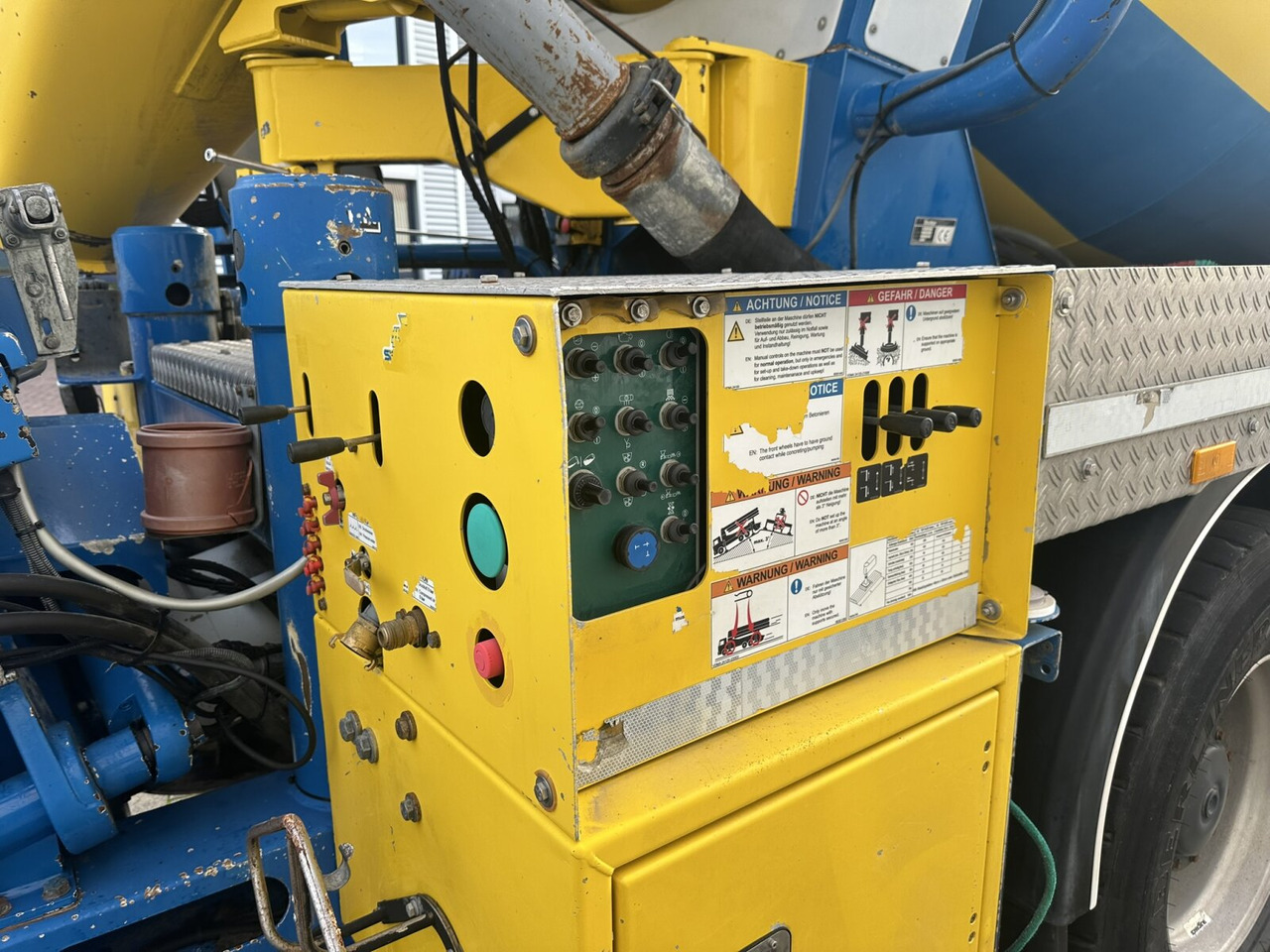 Mercedes-Benz Arocs 3246 B 8x4 Stetter Mischer 7m³, Pumpe 25m Arocs 3246 B 8x4 Stetter Mischer 7m³, Pumpe 25m - Бетоновоз: снимка 3 Mercedes-Benz Arocs 3246 B 8x4 Stetter Mischer 7m³, Pumpe 25m Arocs 3246 B 8x4 Stetter Mischer 7m³, Pumpe 25m - Бетоновоз: снимка 3