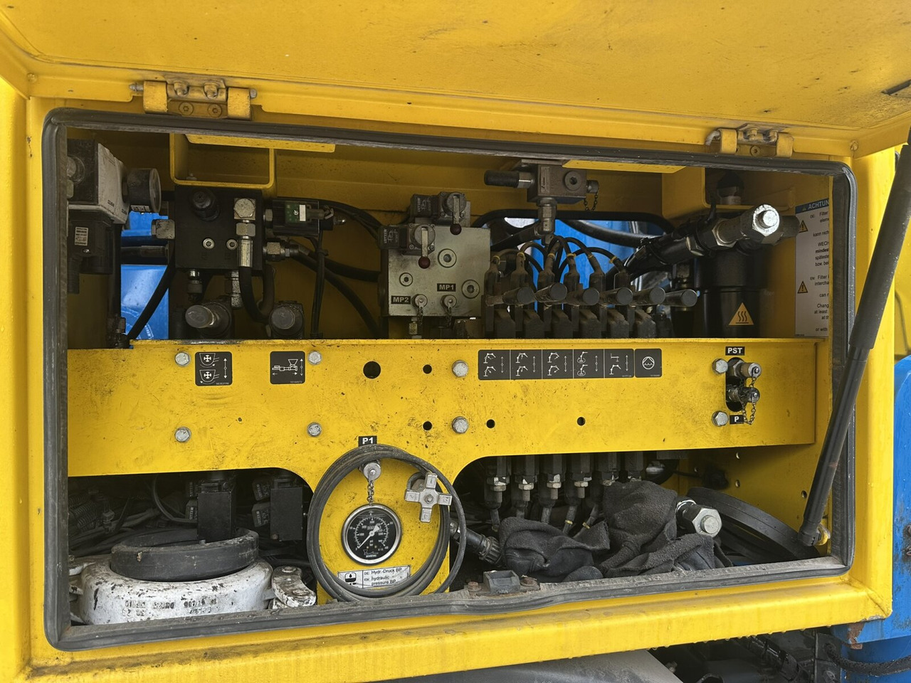 Mercedes-Benz Arocs 3246 B 8x4 Stetter Mischer 7m³, Pumpe 25m Arocs 3246 B 8x4 Stetter Mischer 7m³, Pumpe 25m - Бетоновоз: снимка 5 Mercedes-Benz Arocs 3246 B 8x4 Stetter Mischer 7m³, Pumpe 25m Arocs 3246 B 8x4 Stetter Mischer 7m³, Pumpe 25m - Бетоновоз: снимка 5