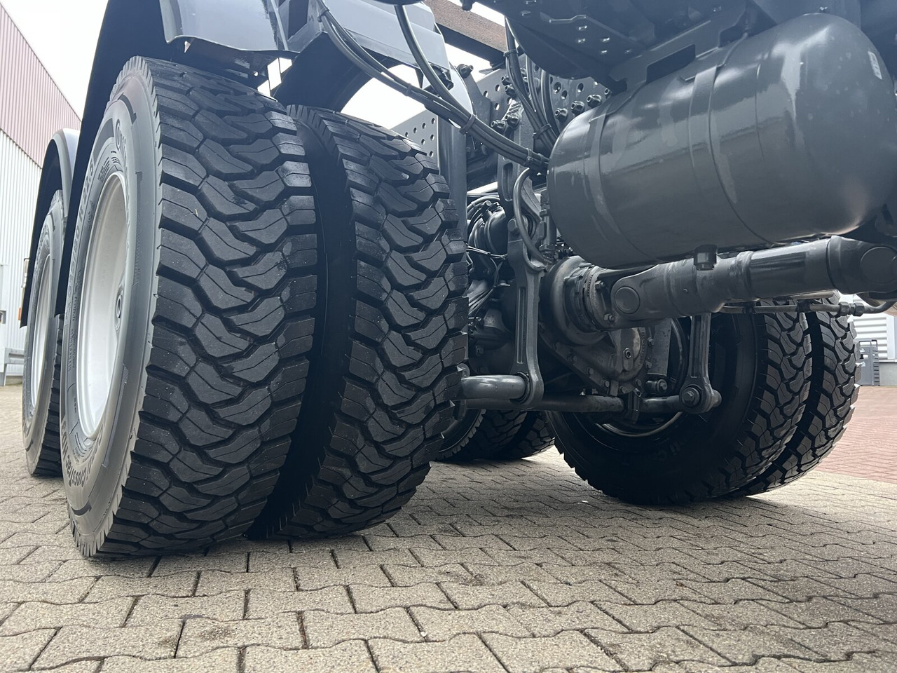 Mercedes-Benz Arocs 3340/46 A 6x6 Arocs 3340/46 A 6x6, Grounder - Шаси кабина: снимка 4 Mercedes-Benz Arocs 3340/46 A 6x6 Arocs 3340/46 A 6x6, Grounder - Шаси кабина: снимка 4
