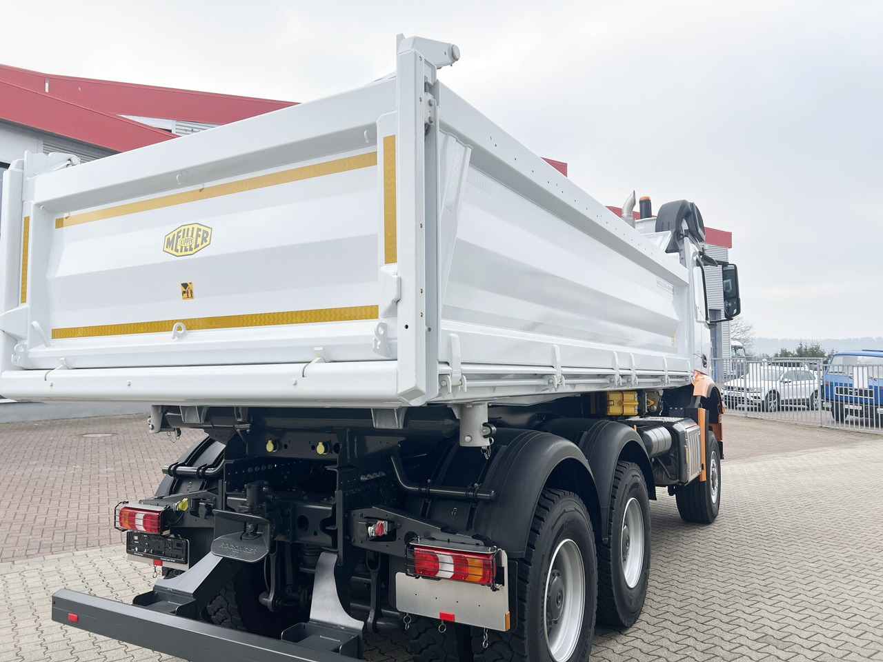 Нови Самосвал камион Mercedes-Benz Arocs 3351 AK 6x6 Arocs 3351 AK 6x6, Grounder: снимка 10 Нови Самосвал камион Mercedes-Benz Arocs 3351 AK 6x6 Arocs 3351 AK 6x6, Grounder: снимка 10