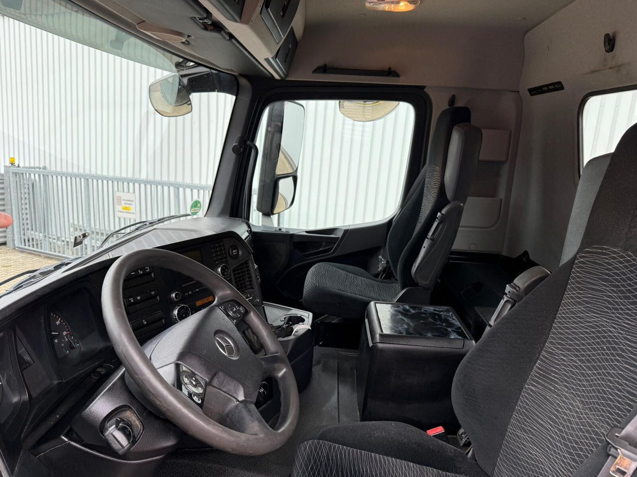 Mercedes-Benz Arocs 3363 K 6x4 Arocs 3363 K 6x4, Grounder, Turbo-Retarder-Kupplung - Мултилифт с кука камион: снимка 5 Mercedes-Benz Arocs 3363 K 6x4 Arocs 3363 K 6x4, Grounder, Turbo-Retarder-Kupplung - Мултилифт с кука камион: снимка 5